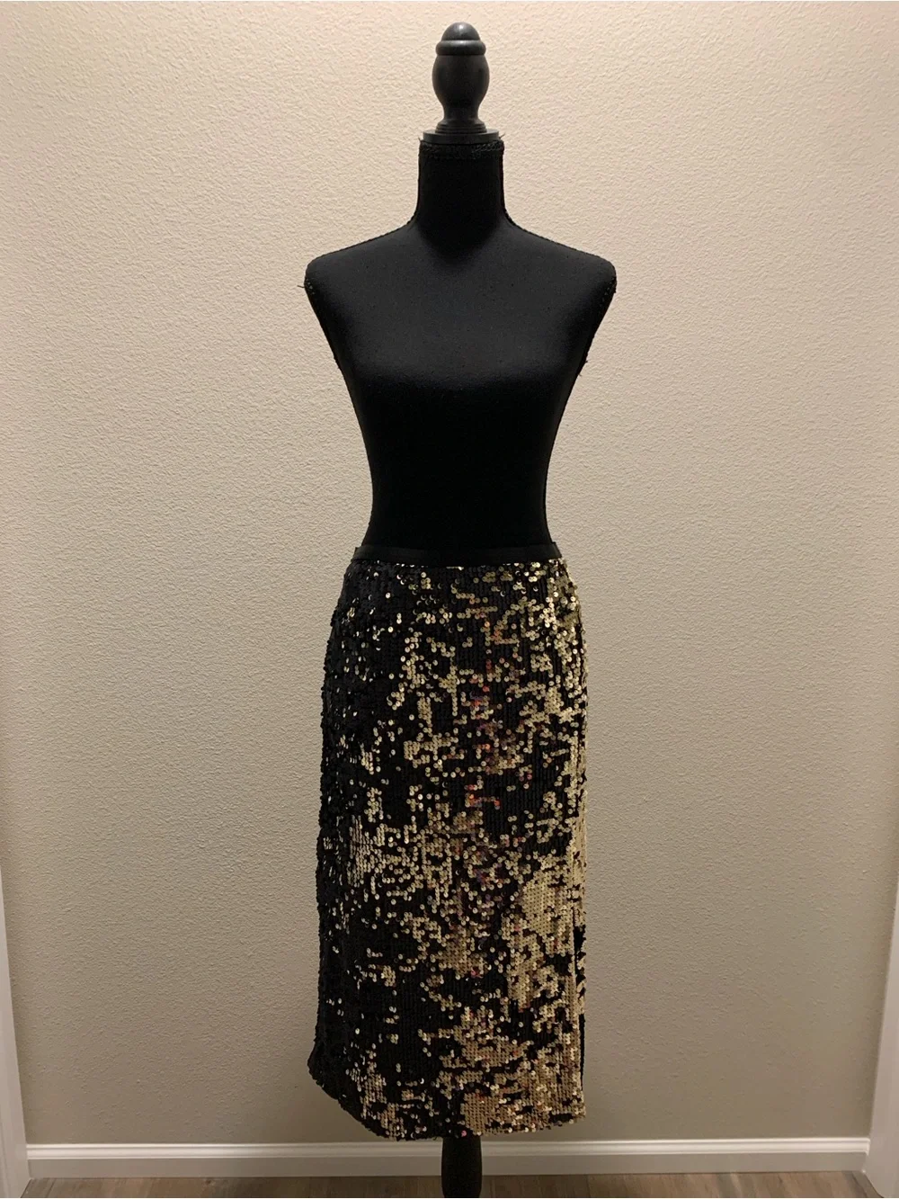 Nine West Black & Gold Sequin Midi Pencil Skirt (Perfect For New Years🎉) Size XL